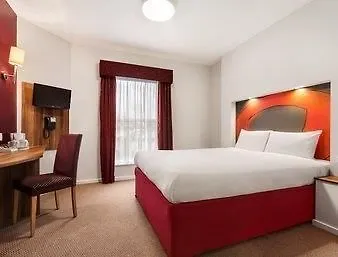 Ramada London Stansted Airport Otel Stansted Mountfitchet 4*,