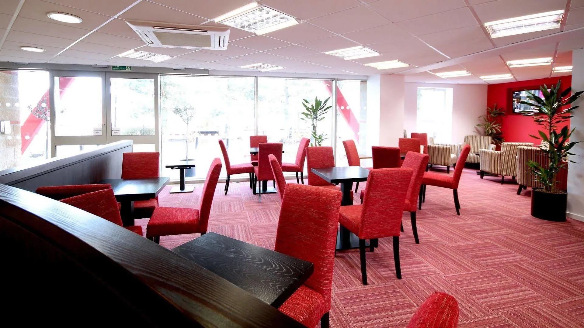 Ramada London Stansted Airport Hotel Stansted Mountfitchet 4*,
